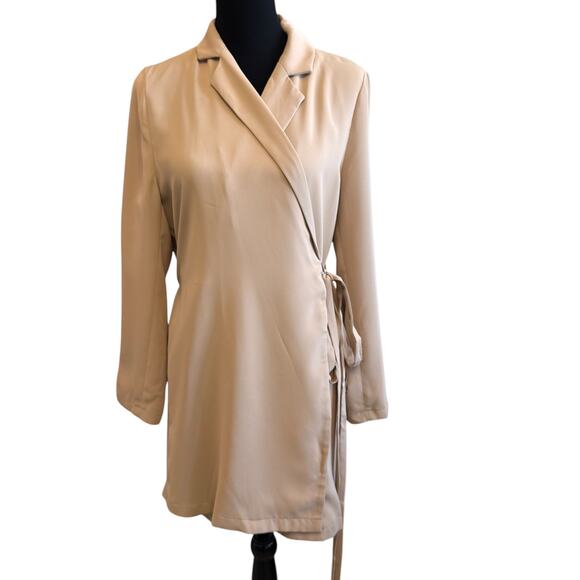 NEW PETAL + PUP Women's Long Sleeve Full Wrap Tie Sumit Blazer Dress Size M - Picture 3 of 8